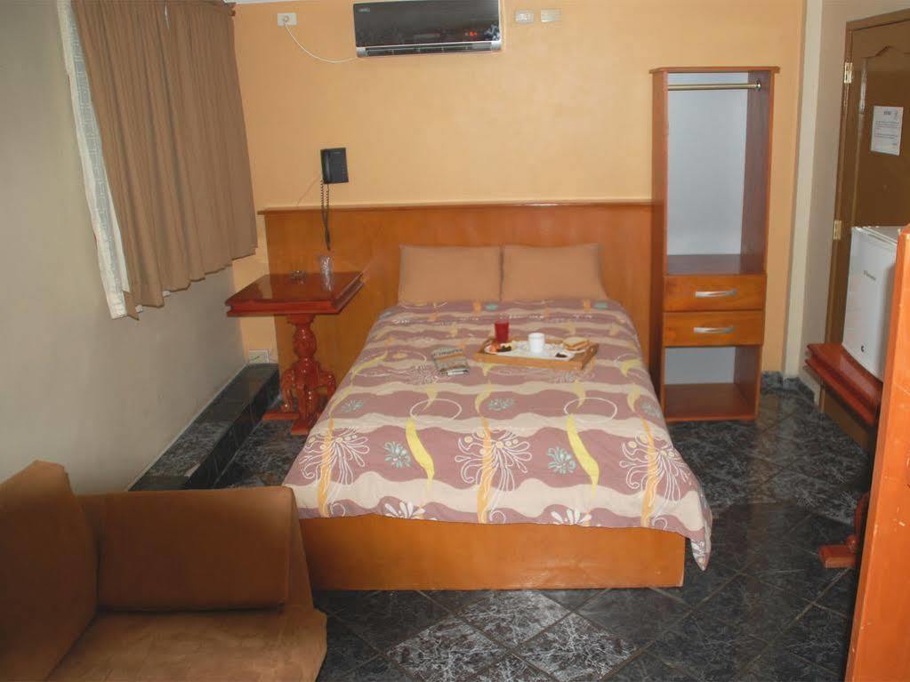 Hotel Ciudad Latin Palace Guayaquil Buitenkant foto