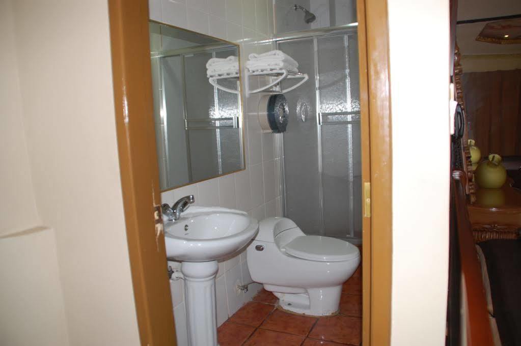 Hotel Ciudad Latin Palace Guayaquil Buitenkant foto